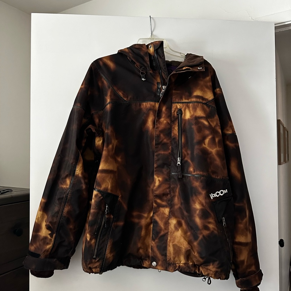 Men’s Volcom snowboarding jacket, medium